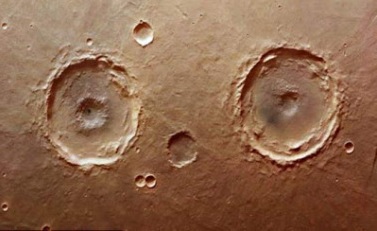 crateras gêmeas em Marte